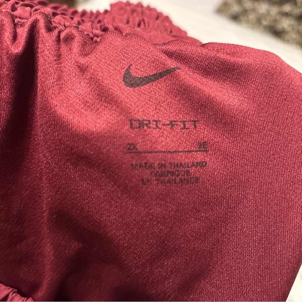 Nike One Dri-FIT Ultra High Waisted 3" Lined Gym Shorts Womens 2XL Burgundy - Picture 4 of 4